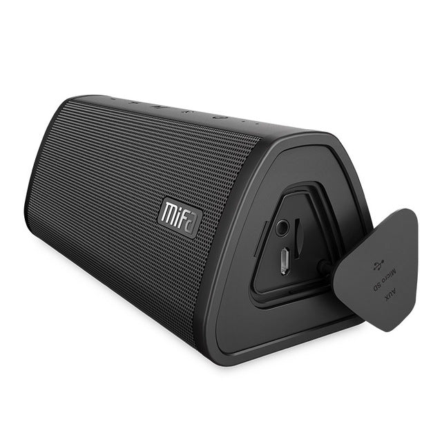 Red-Graffiti Bluetooth Speaker  Built-in Microphone Stereo